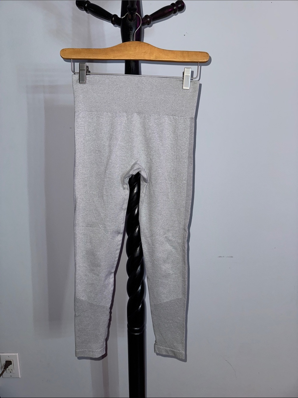 Scrunch Butt Seamless Gray Leggings 7.1T